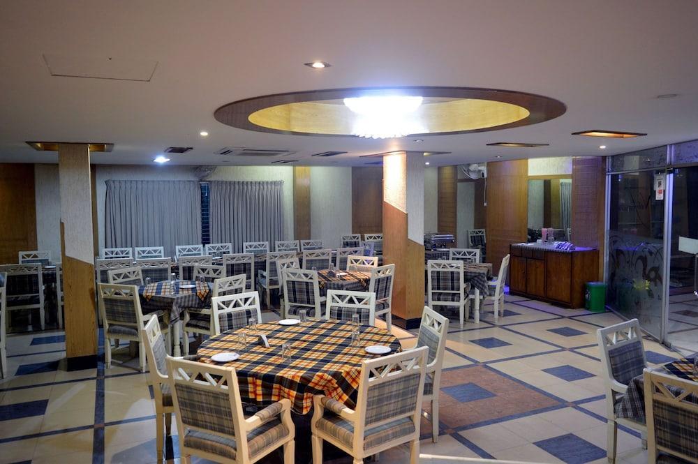 Uni Resort Cox's Bazar Exterior photo